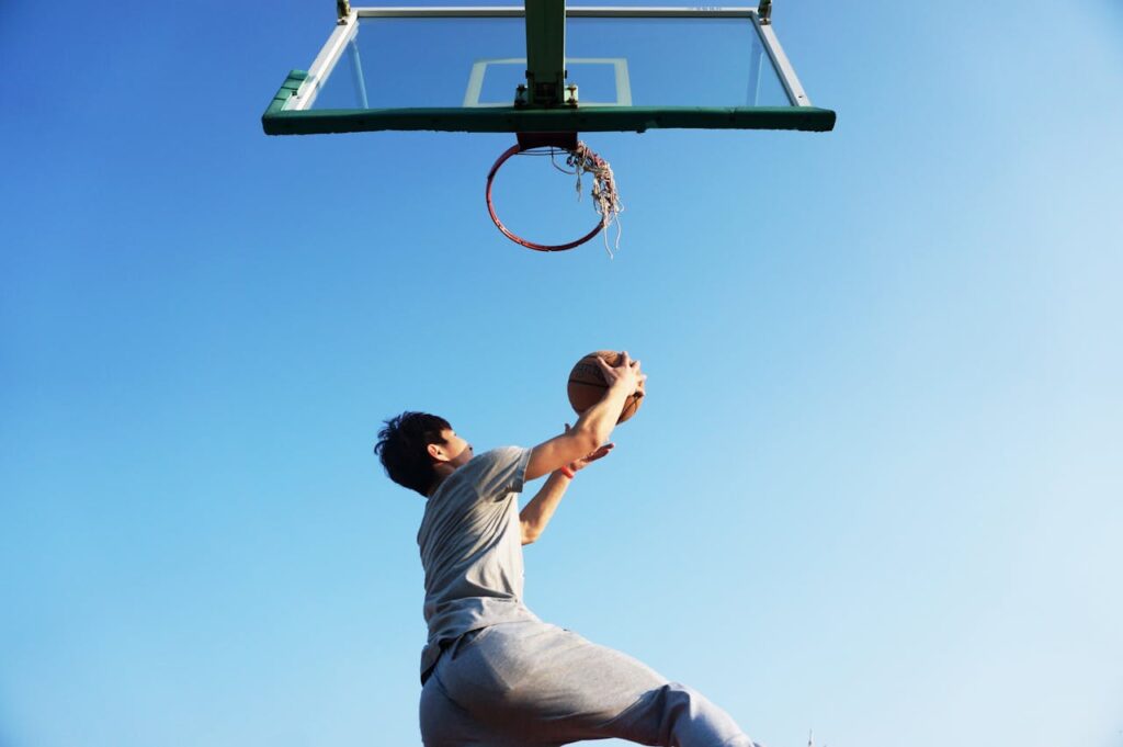 basketball-dunk-blue-game-163452-163452.jpg