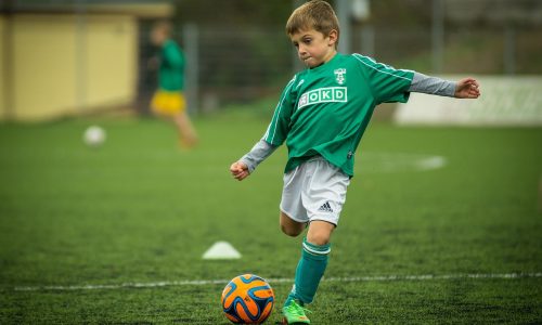 child, soccer, playing-613199.jpg